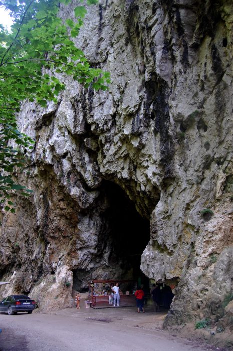 peștera polovragi